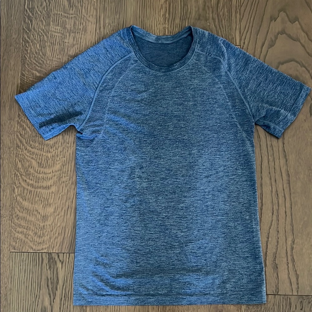 Lululemon T Shirt